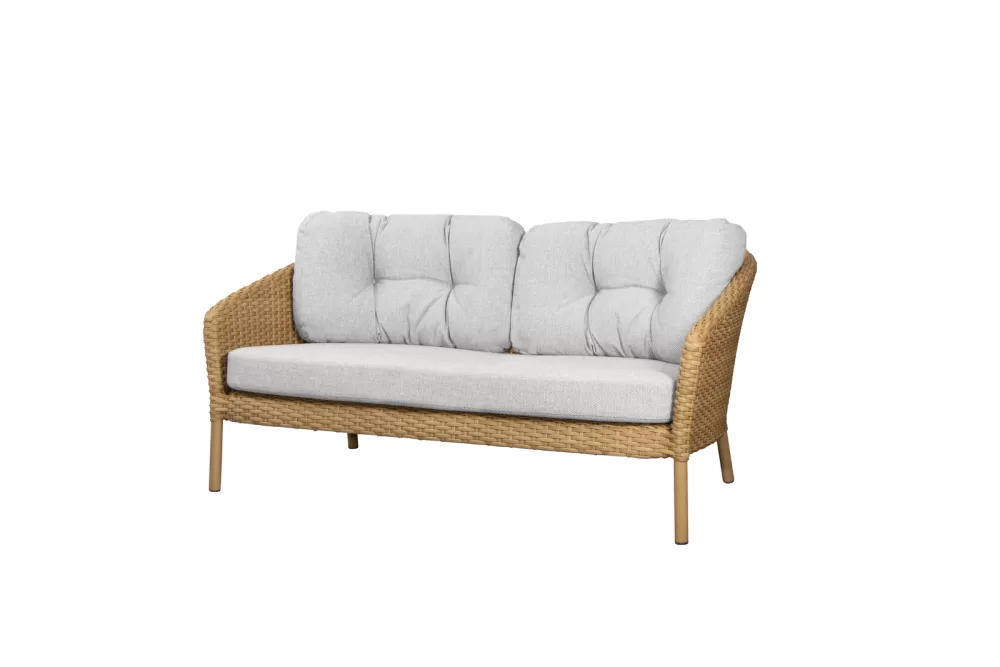 Cane-line Ocean 2-Sitzer Sofa - Wetterfestes Flat Weave, lichtbraun, mit QuickDry System - Ideal für Garten & Wohnzimmer