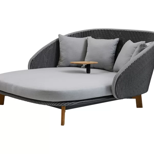 Cane-line Peacock Schlafcouch - Outdoor Sofa aus Cane-line Weave, 219x199cm, modern & robust, Design von Foersom & Hiort-Lorenzen