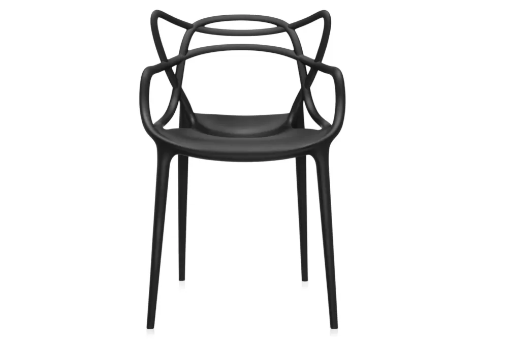 Kartell Masters Stuhl Schwarz - Designerstuhl von Philippe Starck, vielseitig für Innen & Außen, kreative Silhouettenfusion aus ikonischen Designs