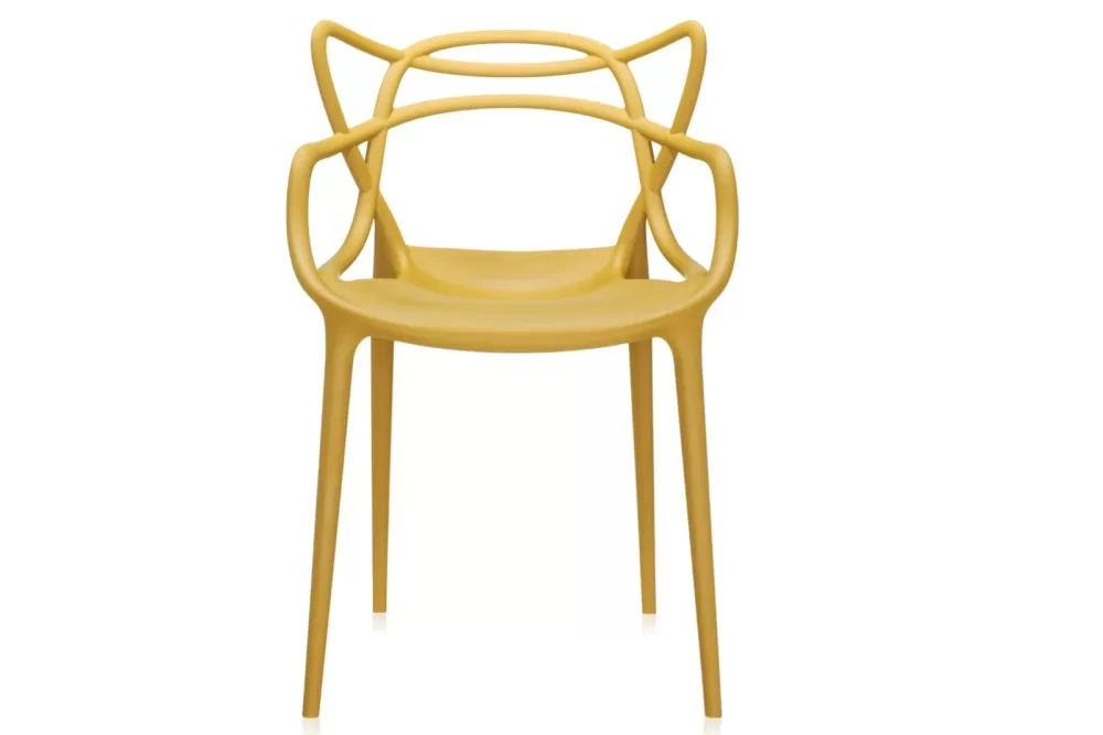 Kartell Masters Stuhl in Senfgelb | Design von Philippe Starck | Leicht, vielseitig für Innen & Außen | Ikonische Silhouetten vereint