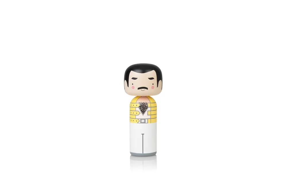 Lucie Kaas Kokeshi Doll Freddie Mercury | Handbemalt | 16,5 cm | Schima Superba Holz | Skurriles Design von Sketch.inc