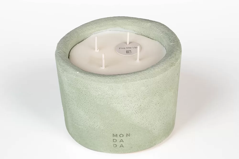 Mon Dada Urban Color Duftkerze S Slate Green | Down To Earth | Handgefertigte Soja-Kerze in Geschenkbox | Elegante Indoor-Dekoration