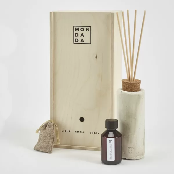 Mon Dada Urban Diffuser Desire Sky Ecru - Handgefertigter Raumduft mit 200ml, beigen Stäbchen, blumig-fruchtigem Aroma, belgische Qualität