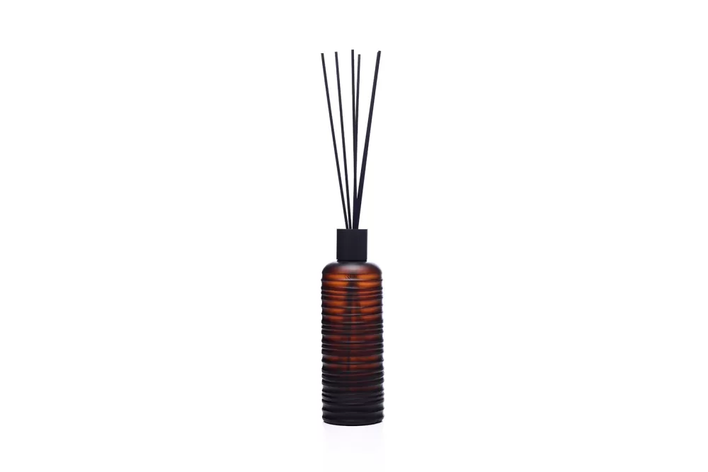 Onno Zanzibar Sphere Amber Diffuser 500 ml – Luxuriöser Raumduft für ein Wohlfühlambiente, handgefertigt in edlem Glas