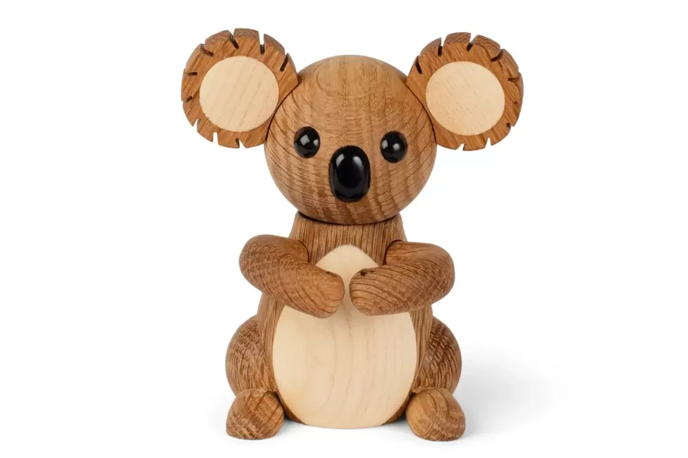 Spring Copenhagen Koala Matilda aus Holz – Braun Eiche & Esche, bewegliche Arme, perfekte Deko für Alltag und besondere Anlässe, handgefertigt