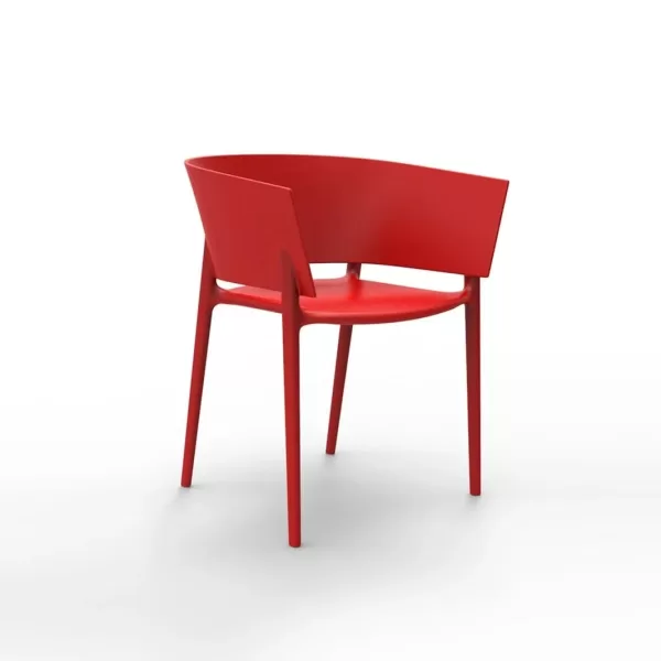 Vondom Africa Stuhl mit Armlehnen in Rot - Designer Sessel aus recyceltem Kunststoff, UV-beständig, 58x53x75 cm, von Eugeni Quitllet