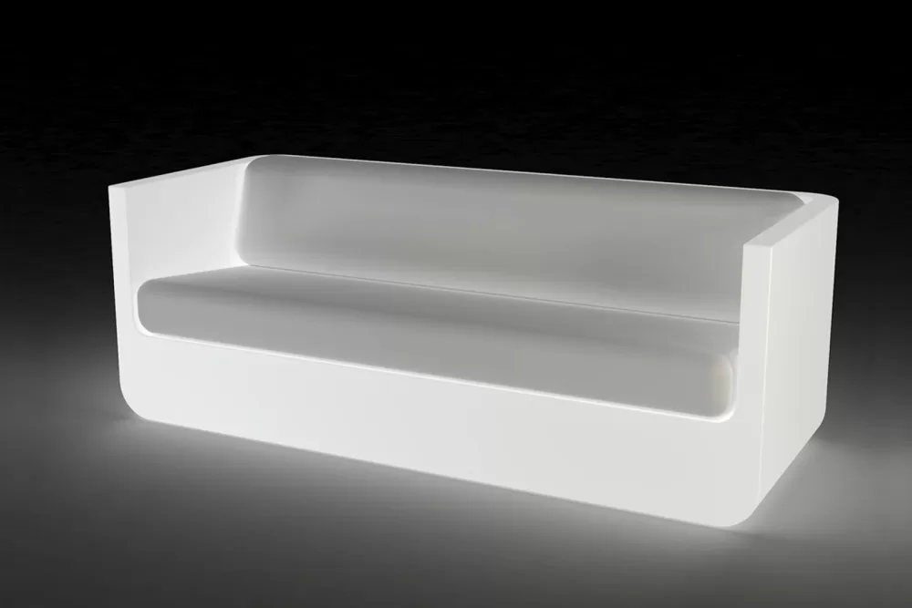 Vondom Ulm Sofa in Eisfarbe matt mit LED RGBW – Wetterfest, ergonomisch, 100% recycelbar, für Innen & Außen, Designer-Lifestyle