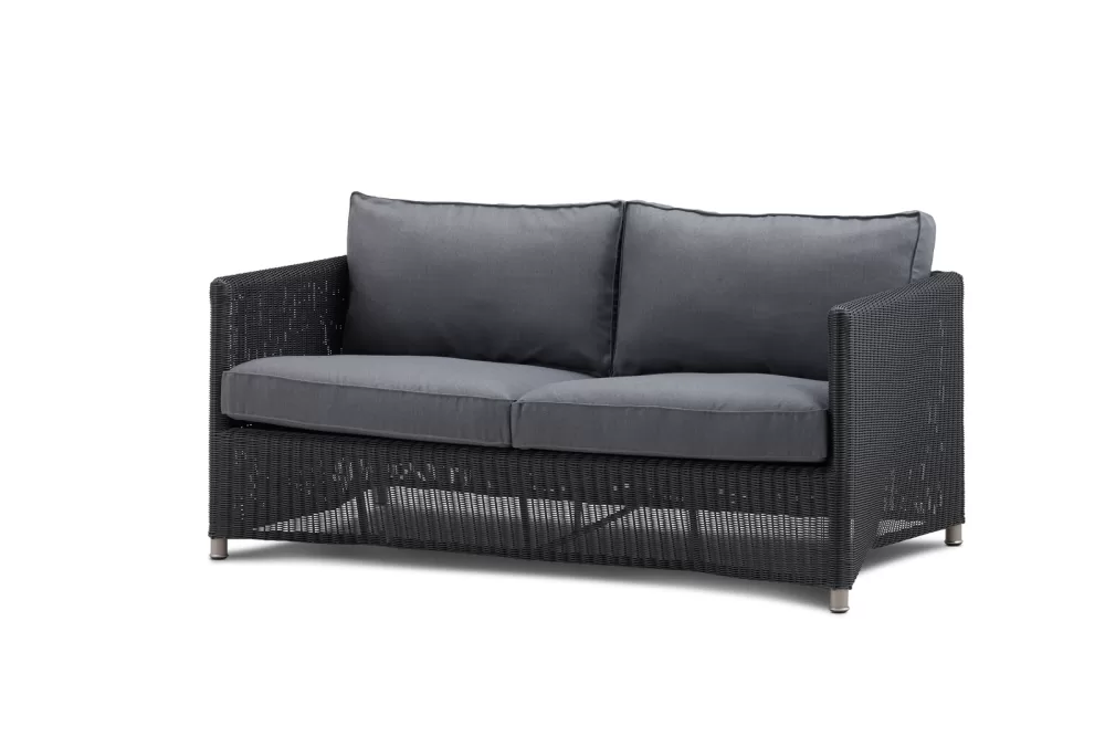 Cane-line Diamond 2-Sitzer Sofa in Graphit | Wetterfest, QuickDryFoam, Pflegeleicht, Modernes Design für Terrasse & Garten