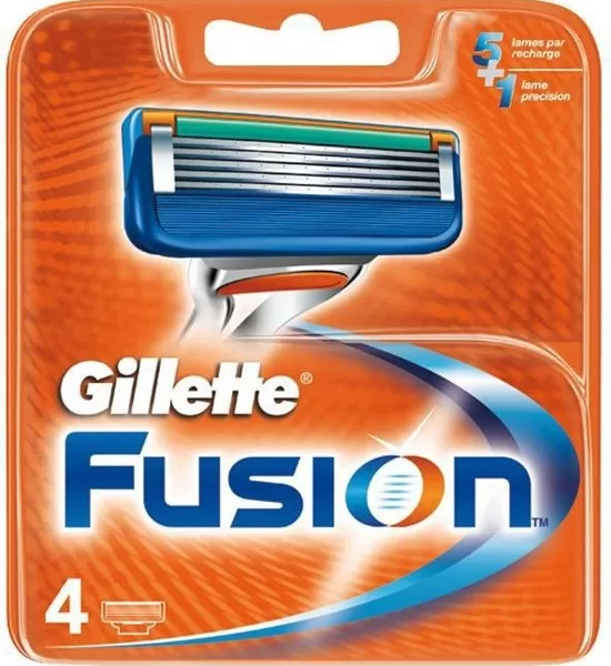 Gillette Fusion Scheermesjes - 4 stuks, Voorgevoelige huid, Glad en comfortabel scheren, Inclusief Precisie Trimmer, Lubastrip technologie