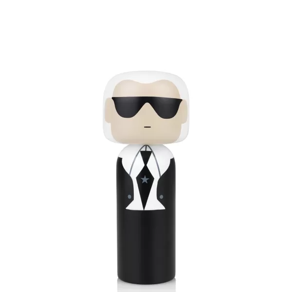 Lucie Kaas Kokeshi Puppe Karl | Handbemalt | 14,5 cm | Schima Superba | Designerin Becky Kemp | Modeikone Karl Lagerfeld