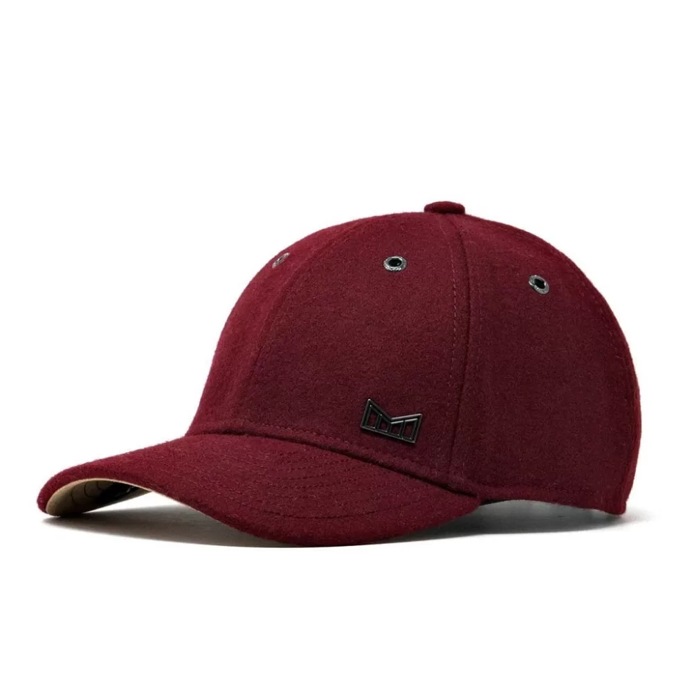 MELIN Glory Days Cap - Rotes Melton-Wolle, Feuchtigkeitsabsorbierendes Futter, Nappaleder Strapback, Logo-Verzierungen, Hochwertiges Design