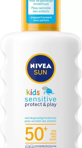 NIVEA SUN Kids Sensitive Protect & Play Zonnespray SPF 50+ - 200 ml, Extra Waterbestendig, Dermatologisch Getest, Voor Gevoelige Huid