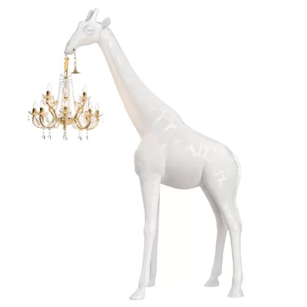 Qeeboo Giraffe in Love Stehlampe M – Weiße Indoor-Giraffenlampe mit Kronleuchter, 2,65m hoch, dimmbar, elegant & stabil