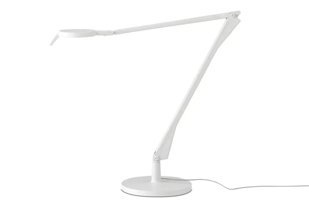 Kartell Aledin Tec Mat Tischlampe Weiß | Elegantes Design, Soft-Touch-Oberfläche, Warmes Licht, Flexibler Leuchtenkopf, Modernes Wohnaccessoire