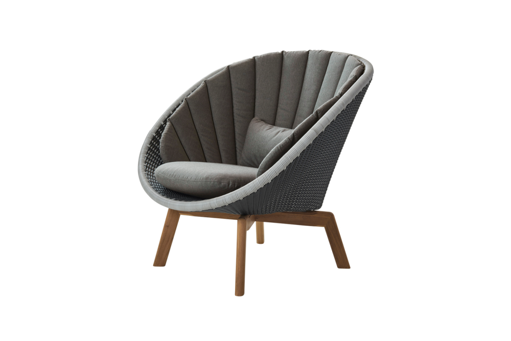 Cane-line Peacock Loungesessel Grau/Light Grey mit Teakholzbeinen & Taupe Kissen – Wetterfest, modern, komfortabel, 91x93x87 cm