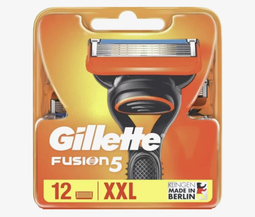 Gillette Fusion Scheermesjes 12 Stuks - 5 Antifriction Mesjes, Flexibele Comfort Guard, Vitamine E, Aloë, Ideaal voor Lastige Plekken