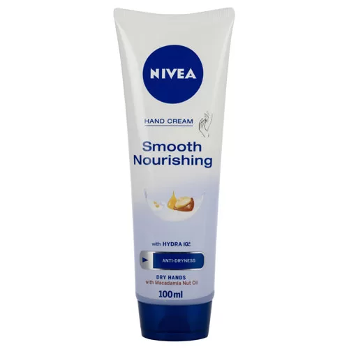 NIVEA Handcreme Smooth Nourishing 100ml - Intensiv pflegende Feuchtigkeit für geschmeidige Hände, ideal für trockene Haut.