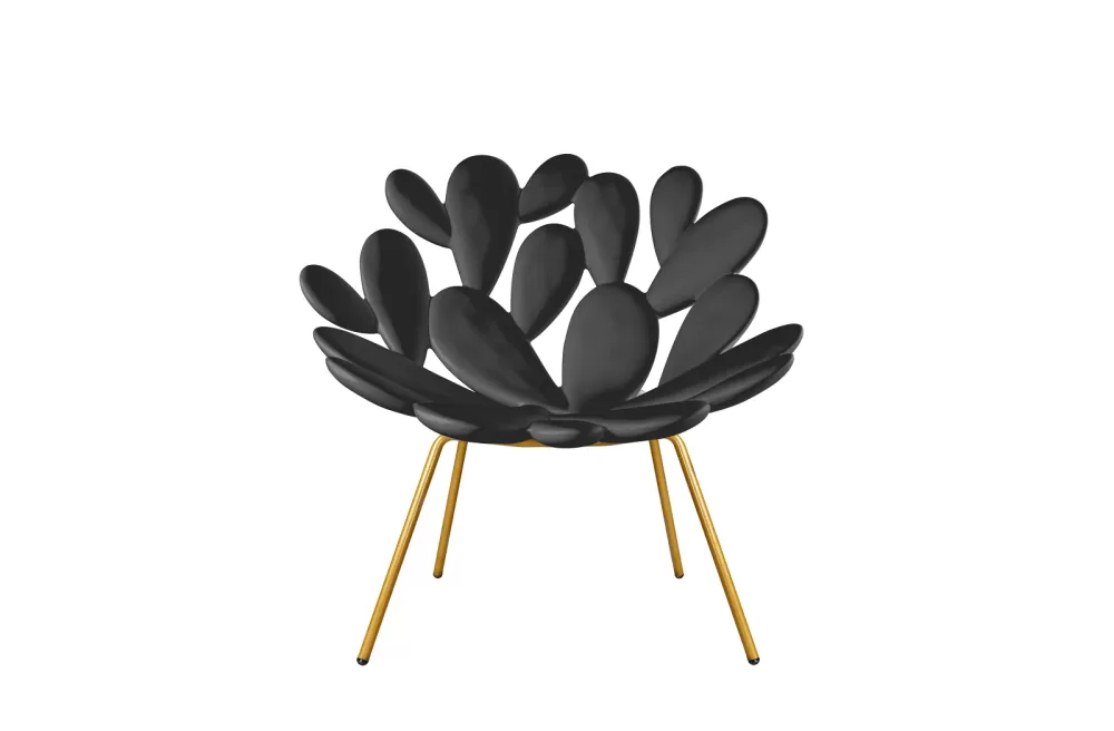 Qeeboo Filicudi Armchair - Black & Brass, Mediterraner Loungesessel, Innen- und Außenbereich, von Marcantonio entworfen