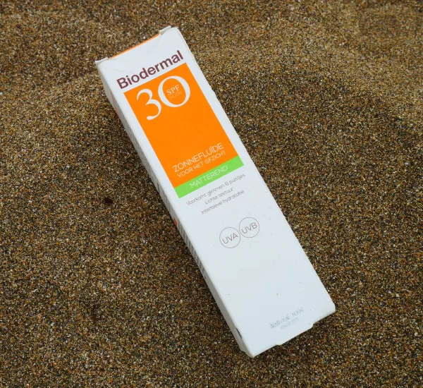 Biodermal Matterende Zonnefluïde SPF 30 voor Gezicht - 40ml - Voorkomt Glimmen & Puistjes, Hydrateert, Waterresistent