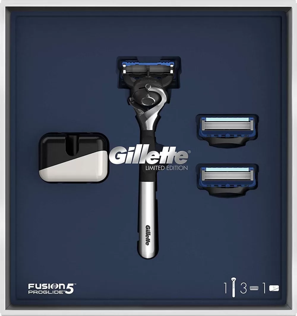 Gillette Fusion5 ProGlide Geschenkset – Limited Edition mit chromen Handvat, 5 Precisiemesjes & houder voor een gladde scheerbeurt