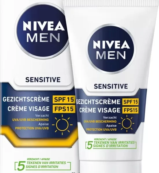 NIVEA MEN Sensitive Gezichtscrème 75ml - Dagcrème met SPF 15, Kamille & Vitamine E, Hydrateert & Kalmeert Gevoelige Huid, Alcoholvrij