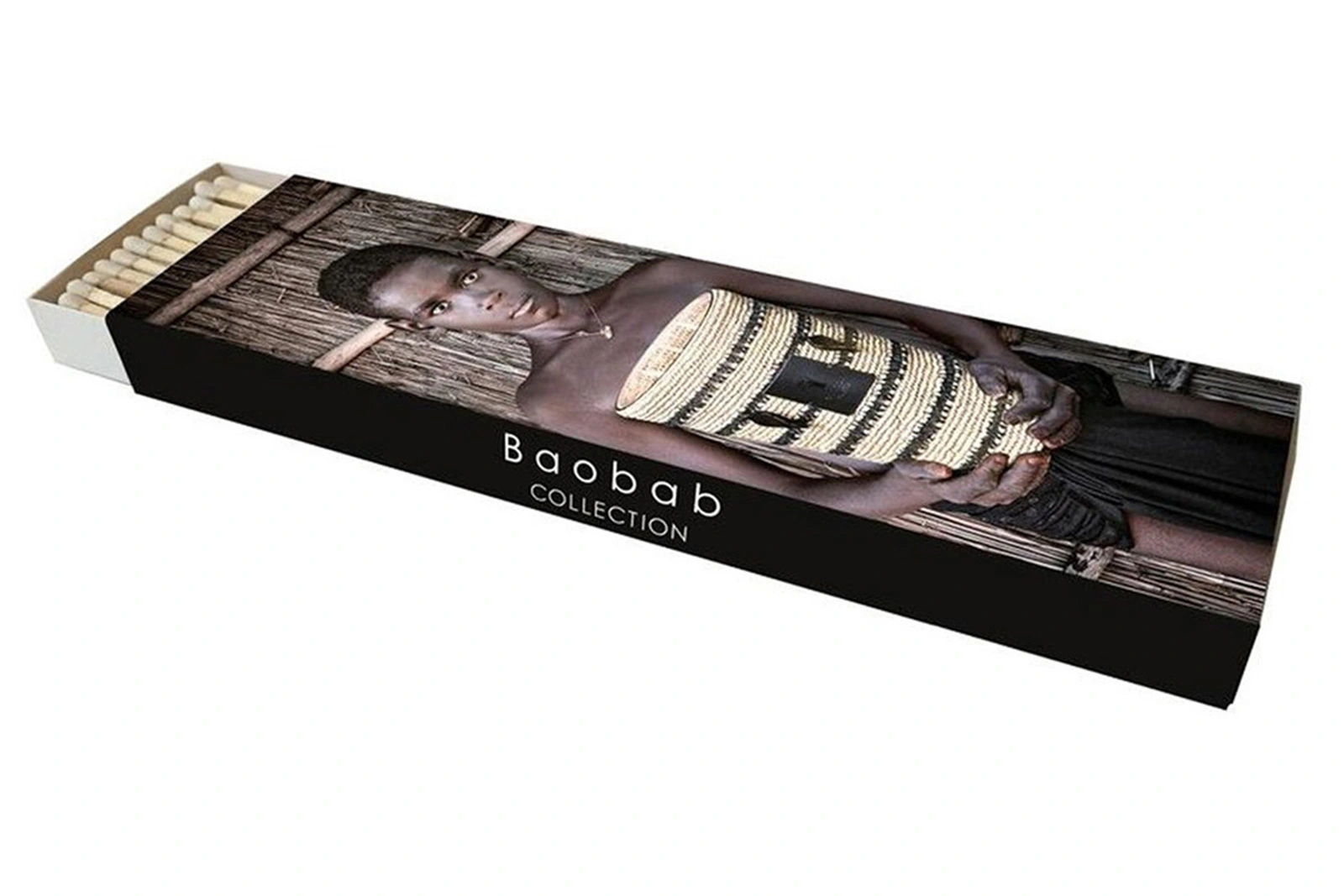Baobab Streichhölzer "Mikea Warrior" - 22 cm lange Anzündhilfen in dekorativer Schachtel mit Stammesfotografie - Exklusive Kollektion Baobab Streichhölzer "Mikea Warrior" - 22 cm lange Anzündhilfen in dekorativer Schachtel mit Stammesfotografie - Exklusive Kollektion