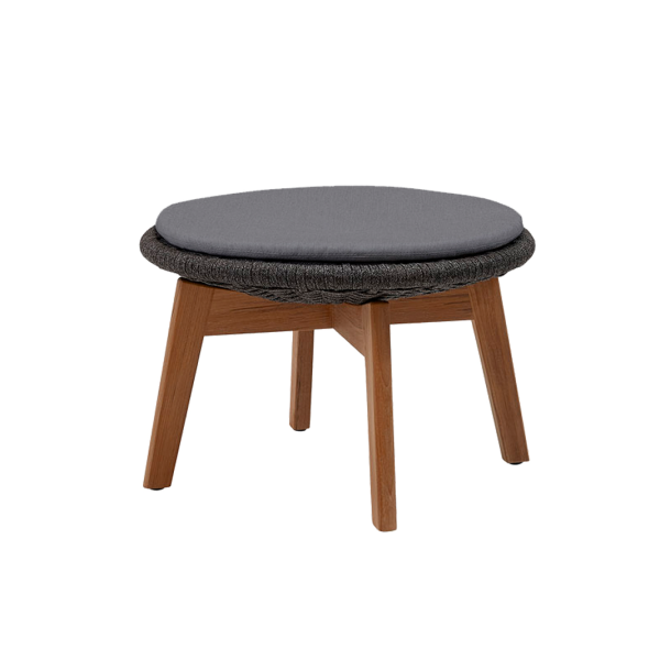 Cane-line Peacock Hocker/Beistelltisch in Dunkelgrau mit Grau Airflow Kissen – Wetterfest, UV-beständig, Pflegeleicht, Modernes Design Cane-line Peacock Hocker/Beistelltisch in Dunkelgrau mit Grau Airflow Kissen – Wetterfest, UV-beständig, Pflegeleicht, Modernes Design