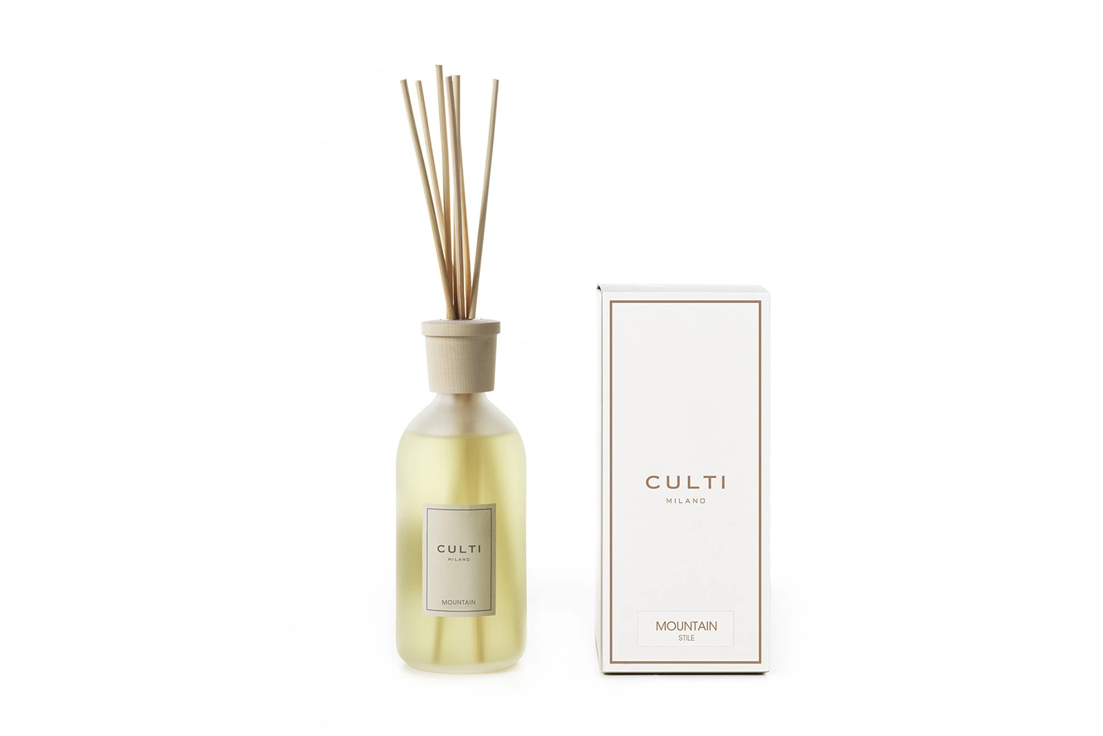 Culti Milano Mountain Diffuser 500 ml - Holzig erfrischender Raumduft mit Vetiver, Kardamon & Zedernholz für bis zu 4 Monate Duftgenuss Culti Milano Mountain Diffuser 500 ml - Holzig erfrischender Raumduft mit Vetiver, Kardamon & Zedernholz für bis zu 4 Monate Duftgenuss