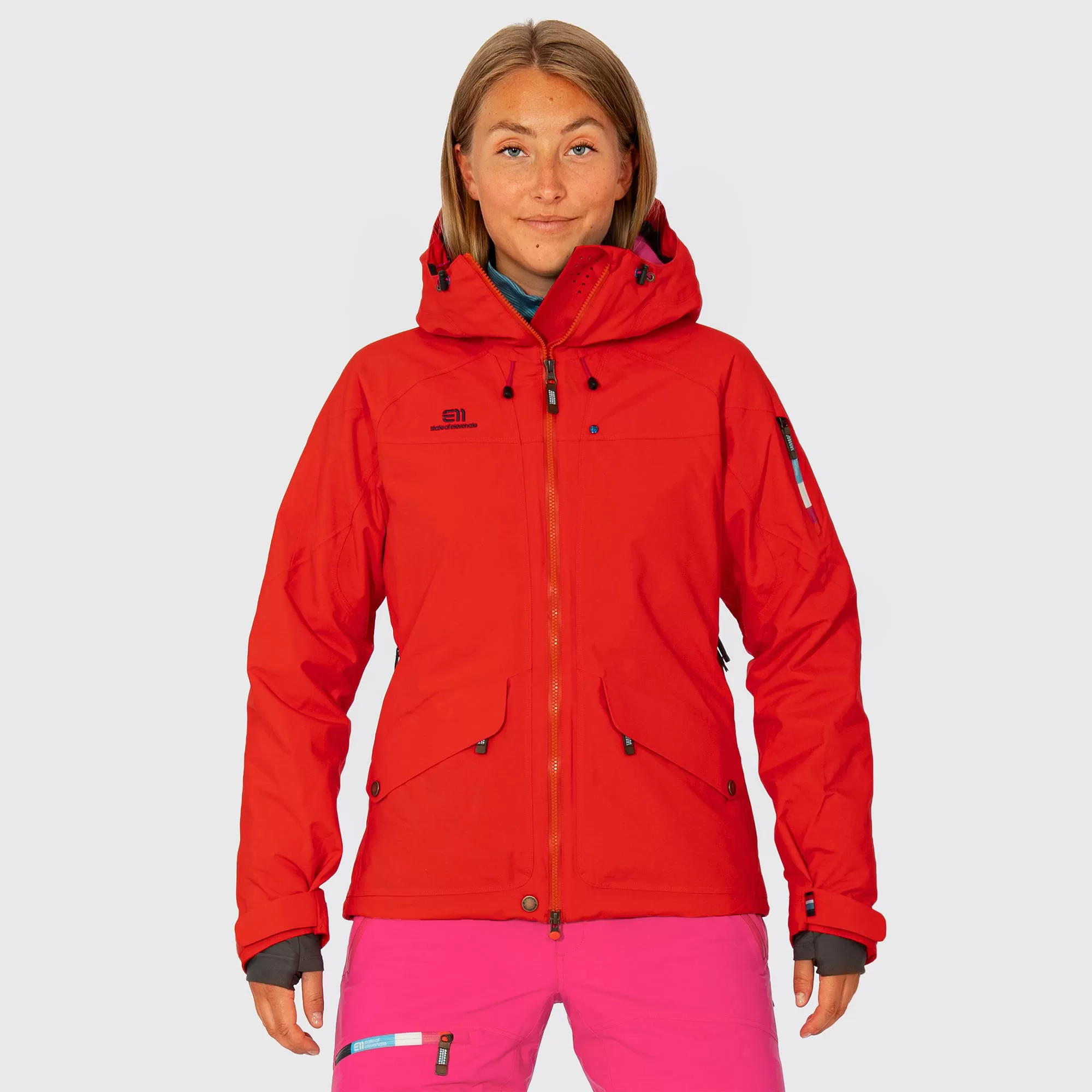Elevenate Brevent Damen Hardshelljacke M - Red Glow, wasserdicht, atmungsaktiv, isoliert, nachhaltig, für Skifahren & Outdoor-Aktivitäten Elevenate Brevent Damen Hardshelljacke M - Red Glow, wasserdicht, atmungsaktiv, isoliert, nachhaltig, für Skifahren & Outdoor-Aktivitäten