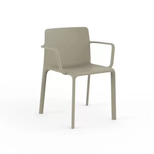 Vondom Kes Stuhl mit Armlehnen Ecru - Stapelbar, UV-beständig, 100% recycelbar, Designer Gabriele & Oscar Buratti, für Innen & Außen Vondom Kes Stuhl mit Armlehnen Ecru - Stapelbar, UV-beständig, 100% recycelbar, Designer Gabriele & Oscar Buratti, für Innen & Außen