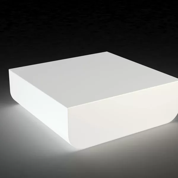 Vondom Ulm Couchtisch mit RGBW DMX Beleuchtung – Eleganter, wetterbeständiger Tisch in Eisfarbe, 100% recycelbar, für Innen & Außen. Vondom Ulm Couchtisch mit RGBW DMX Beleuchtung – Eleganter, wetterbeständiger Tisch in Eisfarbe, 100% recycelbar, für Innen & Außen.