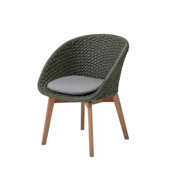 Cane-line Peacock Gartenstuhl - Dunkelgrün mit Teakholzbeinen, wetterfest, modern, komfortabel, Natté Kissen, 61x61x81 cm, für den Außenbereich Cane-line Peacock Gartenstuhl - Dunkelgrün mit Teakholzbeinen, wetterfest, modern, komfortabel, Natté Kissen, 61x61x81 cm, für den Außenbereich