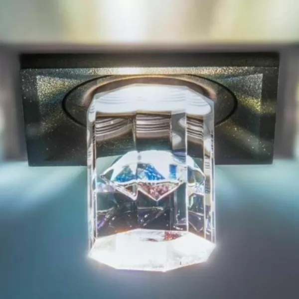 "Diamond Spot LED Aufbauspot mit Swarovski Kristallen, 10W, 750 Lumen, 3000K, energieeffizient, langlebig - NOVOLINE" "Diamond Spot LED Aufbauspot mit Swarovski Kristallen, 10W, 750 Lumen, 3000K, energieeffizient, langlebig - NOVOLINE"