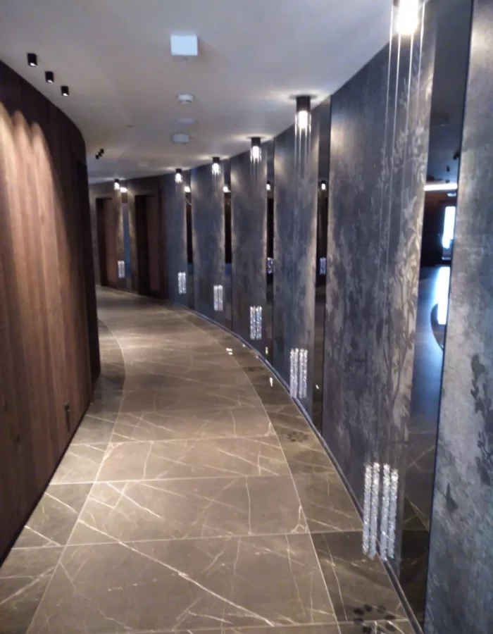 Novoline Diamond Spot Crystal Line - Dimmbare Swarovski® Hängelampe, 840 Kristalle, Edelstahl, 2m, Weiß für Flur & Schlafzimmer Novoline Diamond Spot Crystal Line - Dimmbare Swarovski® Hängelampe, 840 Kristalle, Edelstahl, 2m, Weiß für Flur & Schlafzimmer