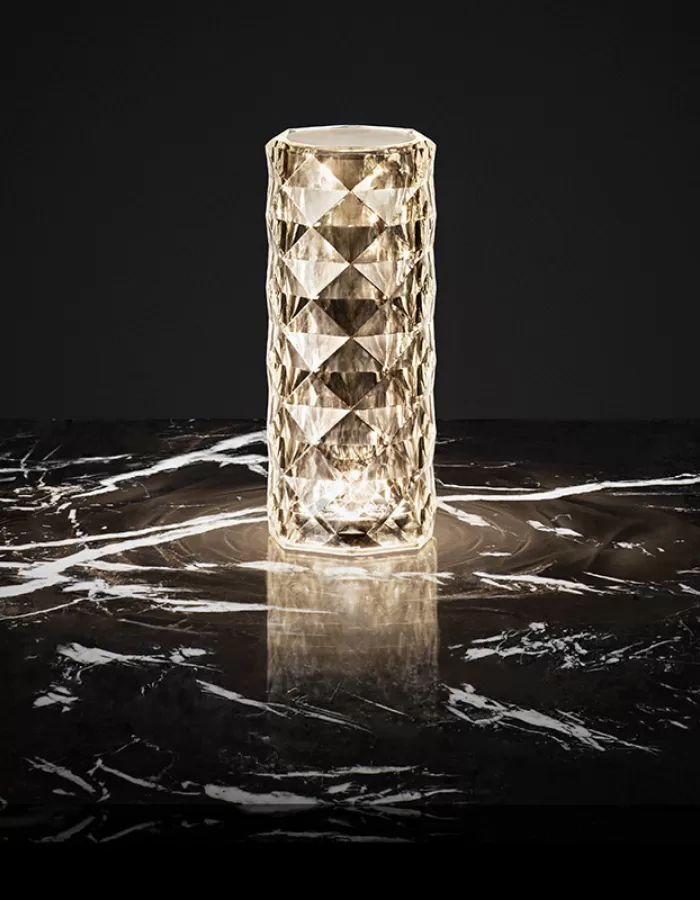 Novoline Marquis Tischlampe – Outdoor, polygonales Design, UV-beständig, Polyethylen, stilvoll & modern von VONDOM – ideal für Garten & Terrasse Novoline Marquis Tischlampe – Outdoor, polygonales Design, UV-beständig, Polyethylen, stilvoll & modern von VONDOM – ideal für Garten & Terrasse