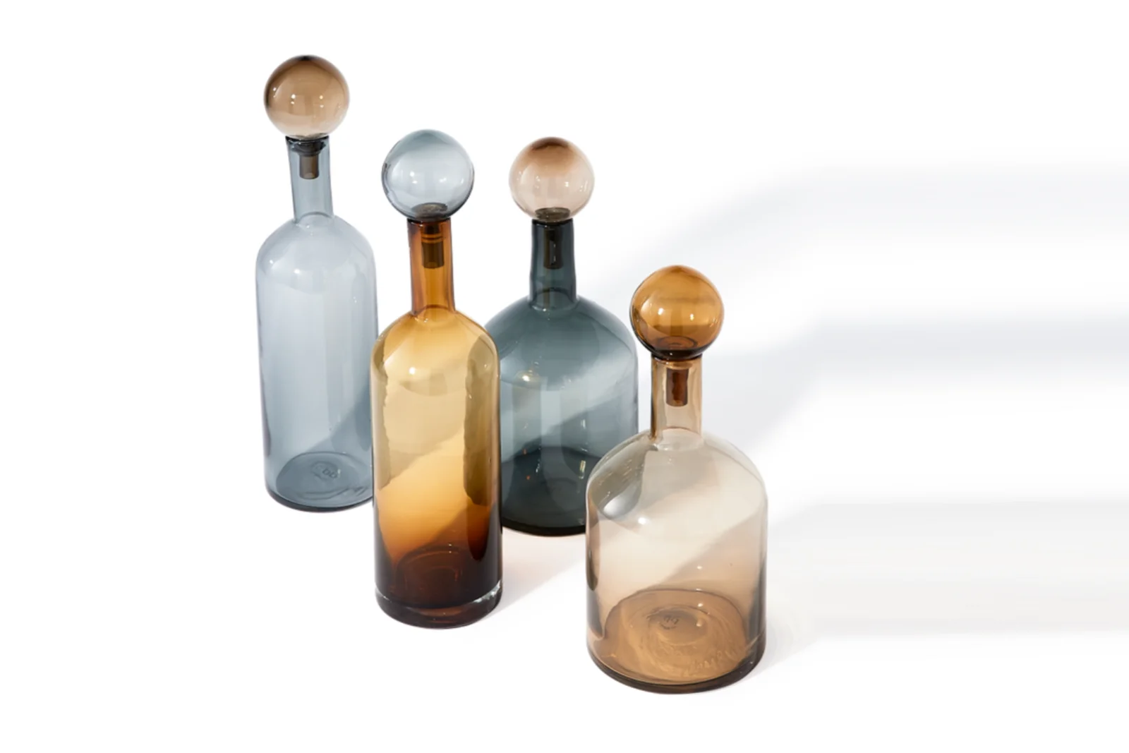 Pols Potten Bubbles and Bottles 4-tlg. Flaschen-Set, handgefertigt, Cognac, kunstvolle Deko, einzigartige Form, hochwertige Materialien Pols Potten Bubbles and Bottles 4-tlg. Flaschen-Set, handgefertigt, Cognac, kunstvolle Deko, einzigartige Form, hochwertige Materialien