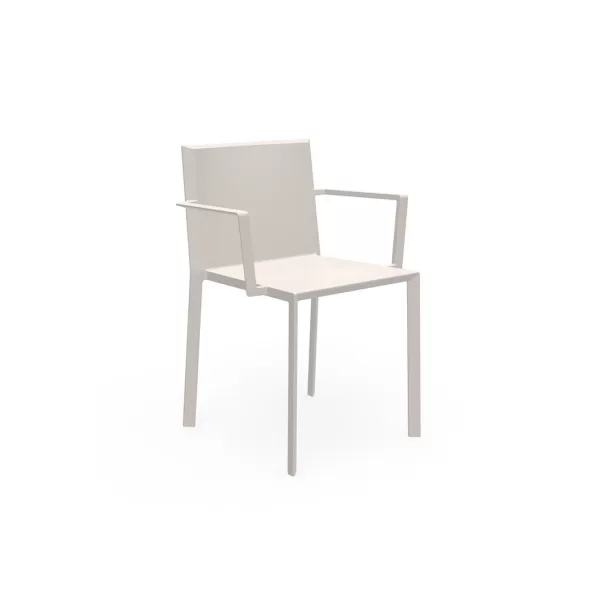 Vondom Quartz Stuhl mit Armlehnen Ecru | Designer Ramon Esteve | UV-beständig, leicht, 100% recycelbar, modern & zeitlos Vondom Quartz Stuhl mit Armlehnen Ecru | Designer Ramon Esteve | UV-beständig, leicht, 100% recycelbar, modern & zeitlos