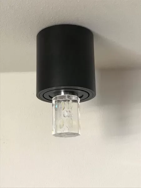 Novoline Diamond Spot Aufbauspot, Schwarz, 6cm, 10W, 750 Lumen, 3000K, Edelkristall, Energieeffizienzklasse A, 50.000 Std. Lebensdauer Novoline Diamond Spot Aufbauspot, Schwarz, 6cm, 10W, 750 Lumen, 3000K, Edelkristall, Energieeffizienzklasse A, 50.000 Std. Lebensdauer