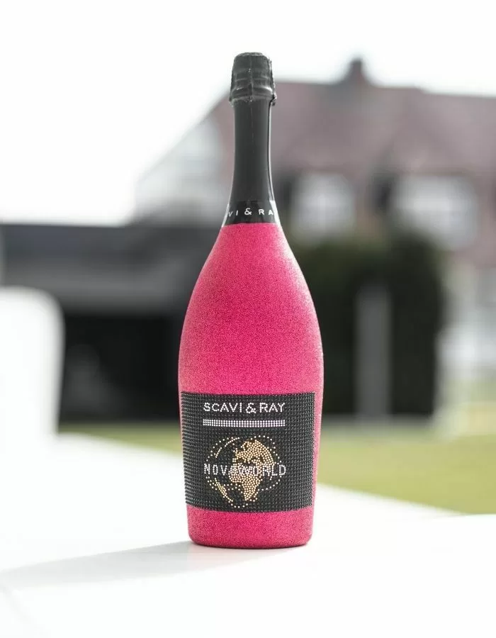 Novoline Prosecco 1,5L Pink Edition - Scavi & Ray Special Edition mit Swarovski-Etikett, 10,5% VOL, Italien, fruchtiger Vino Spumante Novoline Prosecco 1,5L Pink Edition - Scavi & Ray Special Edition mit Swarovski-Etikett, 10,5% VOL, Italien, fruchtiger Vino Spumante